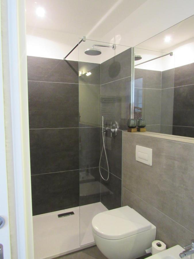 Make A Wish - Near The Center With Private Parking Apartment Como Bagian luar foto